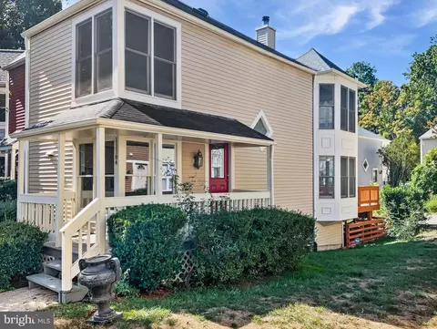 11184 Silentwood Ln, Reston, VA 20191