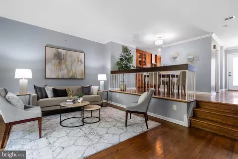 Living - 2010 Golf Course Dr, Reston, VA 20191 photo 2 of 4