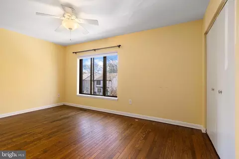 Bedroom - 2010 Golf Course Dr, Reston, VA 20191 photo 1 of 5