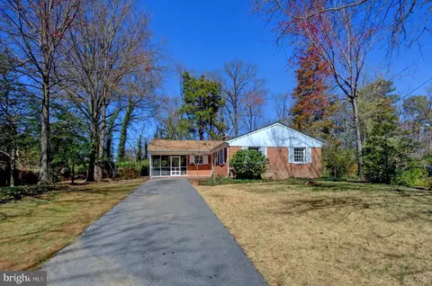5300 Remington Dr, Alexandria, VA 22309