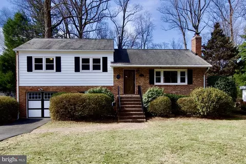 2336 Barbour Rd, Falls Church, VA 22043