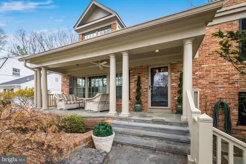 Exterior - 1709 Forest Ln, Mclean, VA 22101 photo 2 of 13