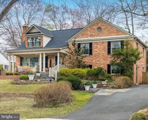 1709 Forest Ln, Mclean, VA 22101
