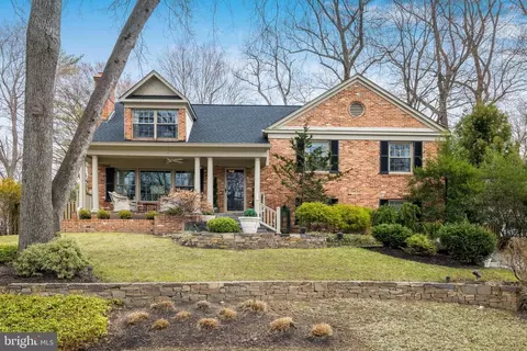 Exterior - 1709 Forest Ln, Mclean, VA 22101 photo 13 of 13