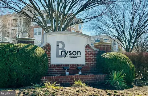 12937 Centre Park Cir #203, Herndon, VA 20171