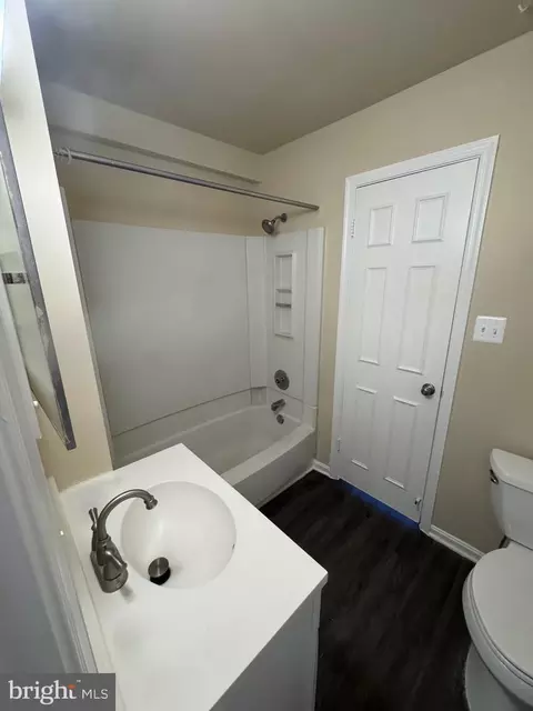 7861 Parthian Ct, Springfield, VA 22153 photo 19