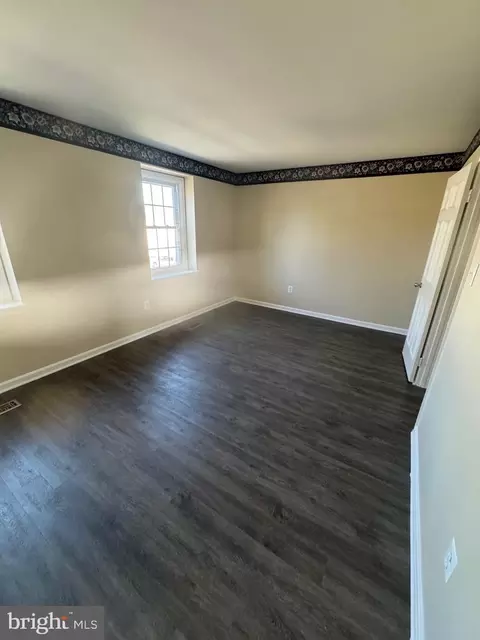 7861 Parthian Ct, Springfield, VA 22153 photo 12
