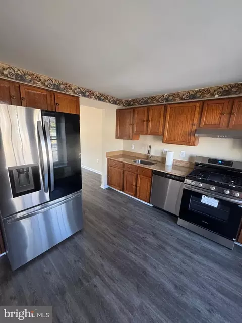 7861 Parthian Ct, Springfield, VA 22153 photo 8