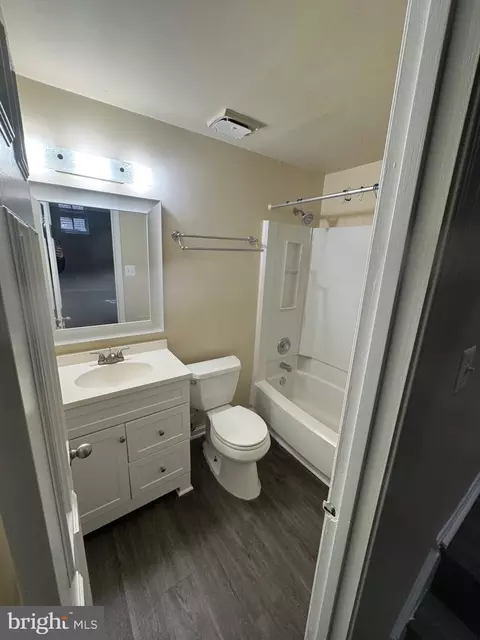 7861 Parthian Ct, Springfield, VA 22153 photo 17
