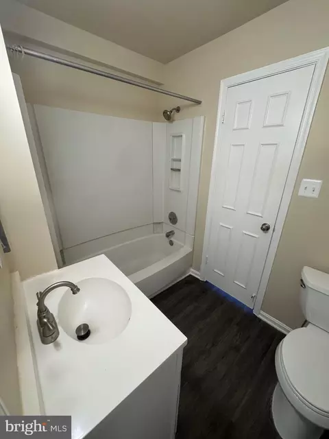 7861 Parthian Ct, Springfield, VA 22153 photo 16