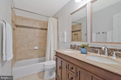 774 3rd St, Herndon, VA 20170 photo 36
