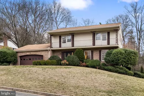 7327 Range Rd, Alexandria, VA 22306