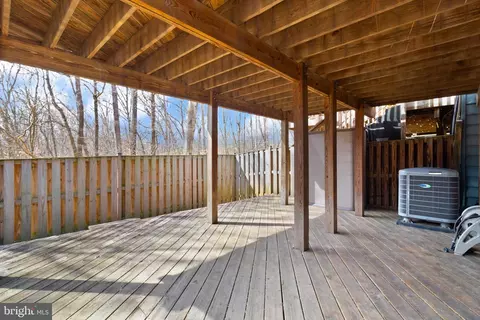 Exterior - 7318 Spring View Ct, Springfield, VA 22153 photo 4 of 6