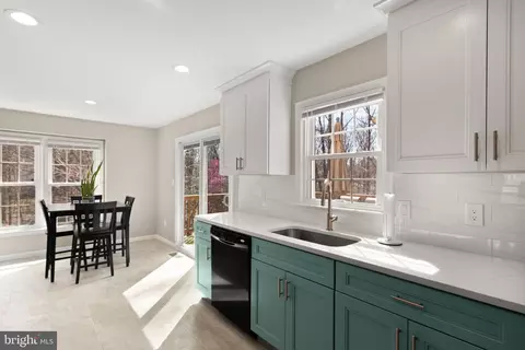 Kitchen - 7318 Spring View Ct, Springfield, VA 22153 photo 3 of 4