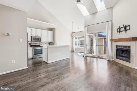 6559 Grange Ln #402, Alexandria, VA 22315