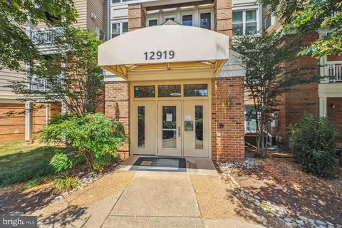 12919 Alton Sq #120, Herndon, VA 20170