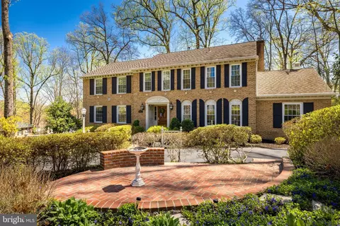 1035 Gelston Cir, Mclean, VA 22102 photo 2