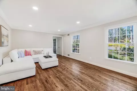 1035 Gelston Cir, Mclean, VA 22102 photo 24