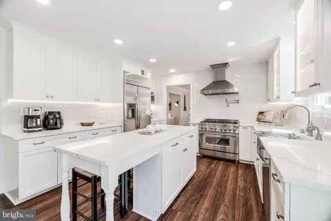 1035 Gelston Cir, Mclean, VA 22102 photo 8