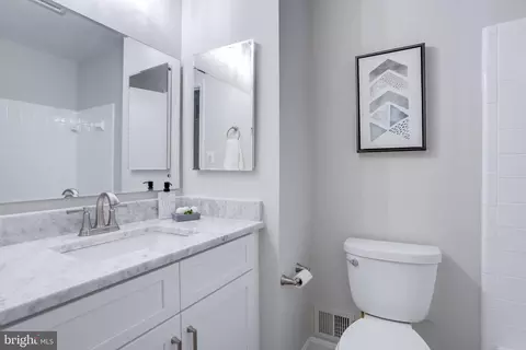 6700 Huntsman Blvd, Springfield, VA 22152 photo 25