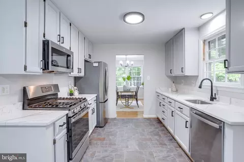 6700 Huntsman Blvd, Springfield, VA 22152 photo 16