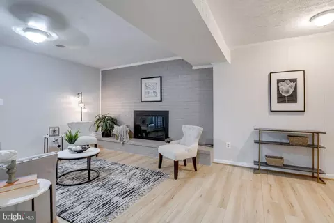 6700 Huntsman Blvd, Springfield, VA 22152 photo 4
