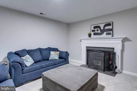 8524 Lakinhurst Ln, Springfield, VA 22152 photo 35