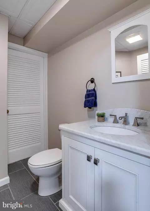 8524 Lakinhurst Ln, Springfield, VA 22152 photo 39