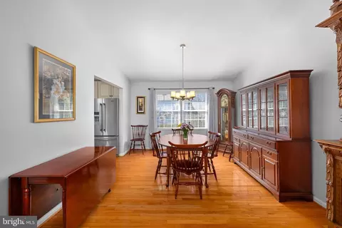9715 Biggers Rd, Burke, VA 22015 photo 10