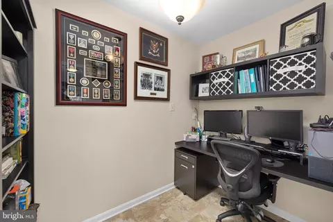 9715 Biggers Rd, Burke, VA 22015 photo 24