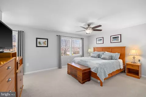 9715 Biggers Rd, Burke, VA 22015 photo 26