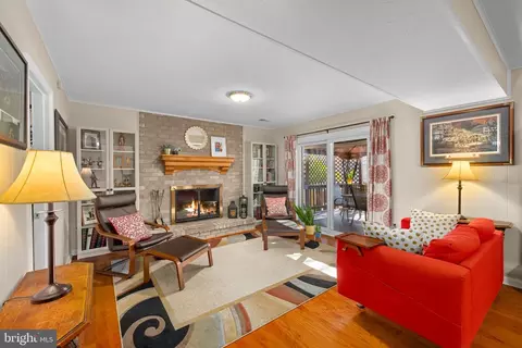 9715 Biggers Rd, Burke, VA 22015 photo 22