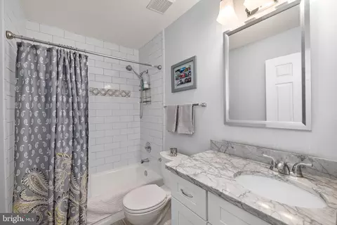 9715 Biggers Rd, Burke, VA 22015 photo 38