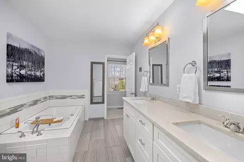 9715 Biggers Rd, Burke, VA 22015 photo 32
