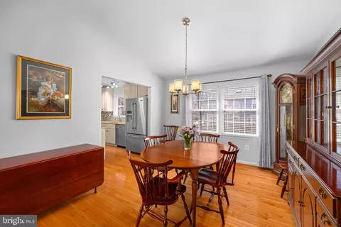 9715 Biggers Rd, Burke, VA 22015 photo 12