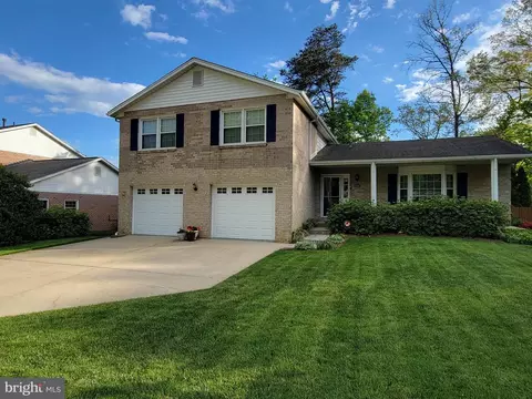 9715 Biggers Rd, Burke, VA 22015 photo 2