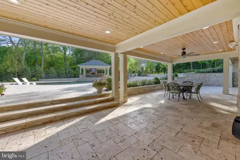 Exterior - 7805 Grovemont Dr, Mclean, VA 22102 photo 4 of 19