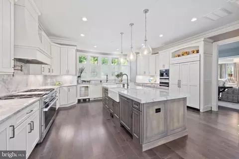 Kitchen - 7805 Grovemont Dr, Mclean, VA 22102 photo 4 of 5