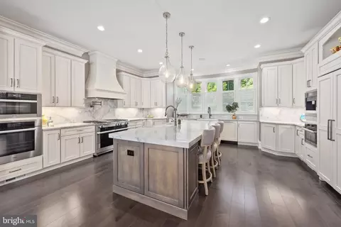 Kitchen - 7805 Grovemont Dr, Mclean, VA 22102 photo 2 of 5