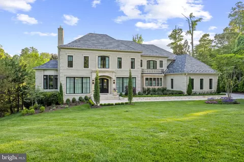 Exterior - 7805 Grovemont Dr, Mclean, VA 22102 photo 10 of 19