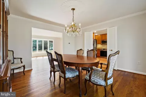 Dining - 1554 Forest Villa Ln, Mclean, VA 22101 photo 2 of 2