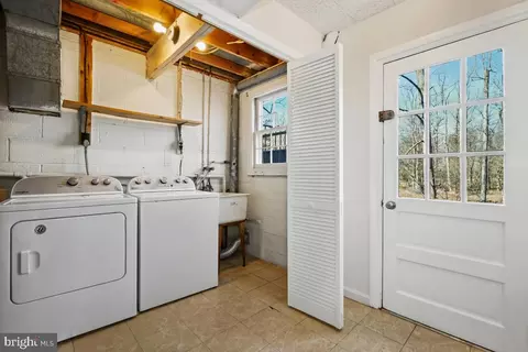 Other - 1554 Forest Villa Ln, Mclean, VA 22101 photo 6 of 13