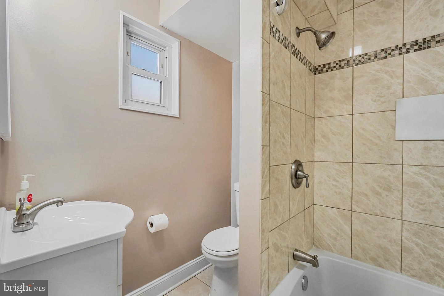 5928 Camberly Ave, Springfield, VA 22150 photo 9