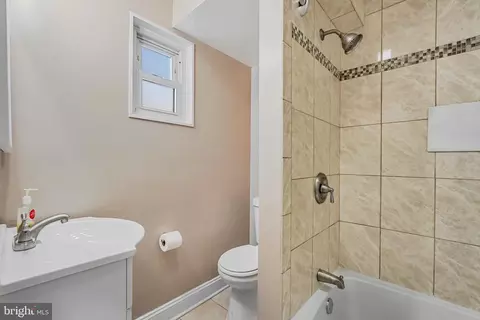 5928 Camberly Ave, Springfield, VA 22150 photo 9