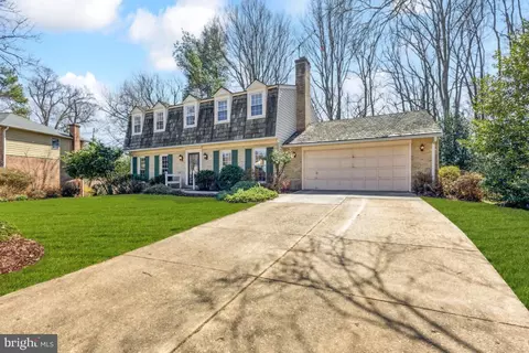 9317 Sibelius Dr, Vienna, VA 22182