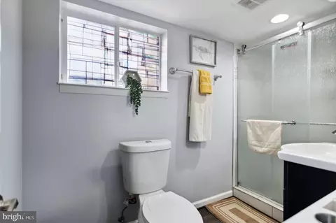Bath - 6001 Brandon Ave, Springfield, VA 22150 photo 6 of 7