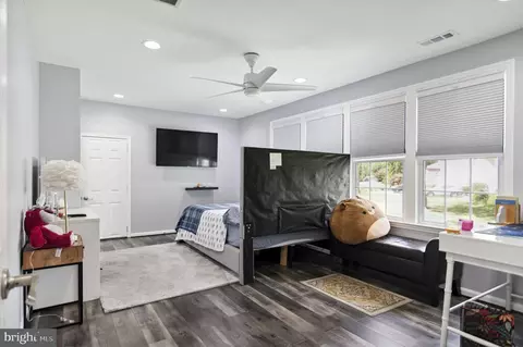 Bedroom - 6001 Brandon Ave, Springfield, VA 22150 photo 1 of 14