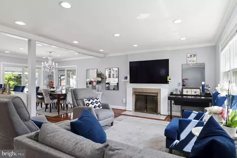 Living - 6001 Brandon Ave, Springfield, VA 22150 photo 1 of 3
