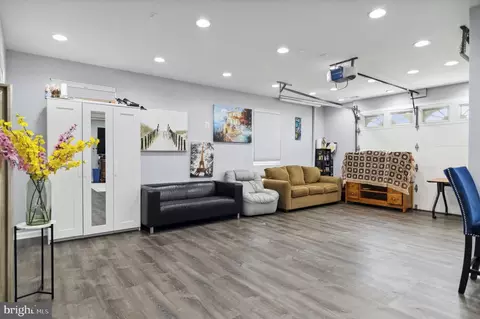 Entry Way - 6001 Brandon Ave, Springfield, VA 22150 photo 11 of 11
