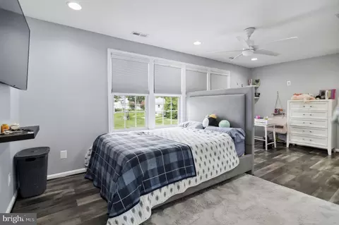 Bedroom - 6001 Brandon Ave, Springfield, VA 22150 photo 3 of 14